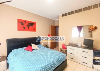 prima camera matrimoniale - Trilocale via cappelletto, Carrara - foto 16