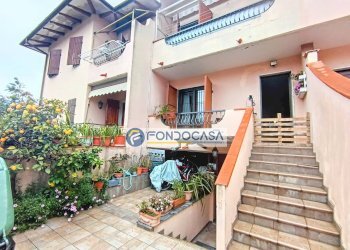 esterno - Villa a Schiera via podenzana, Carrara - foto 2