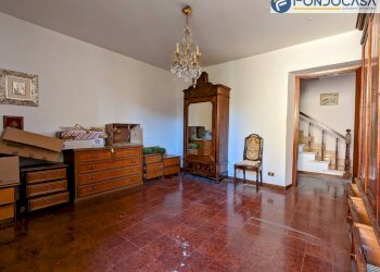 camera matrimoniale - Villa Via Marmolada
 
2, Luni - foto 28