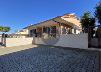 Foto 2 - Villa a Schiera Via Vittorio Veneto
 
144, Monopoli - foto 2