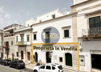 Foto 3 - Commercial Premises Piazza Aldo Moro
 
50, Locorotondo - photo 3