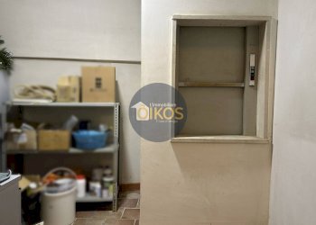 Foto 43 - Commercial Premises Piazza Aldo Moro
 
50, Locorotondo - photo 43