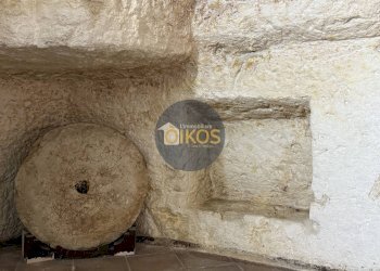 Foto 21 - Commercial Premises Via Pompeo Sarnelli
 
28, Polignano a Mare - photo 21