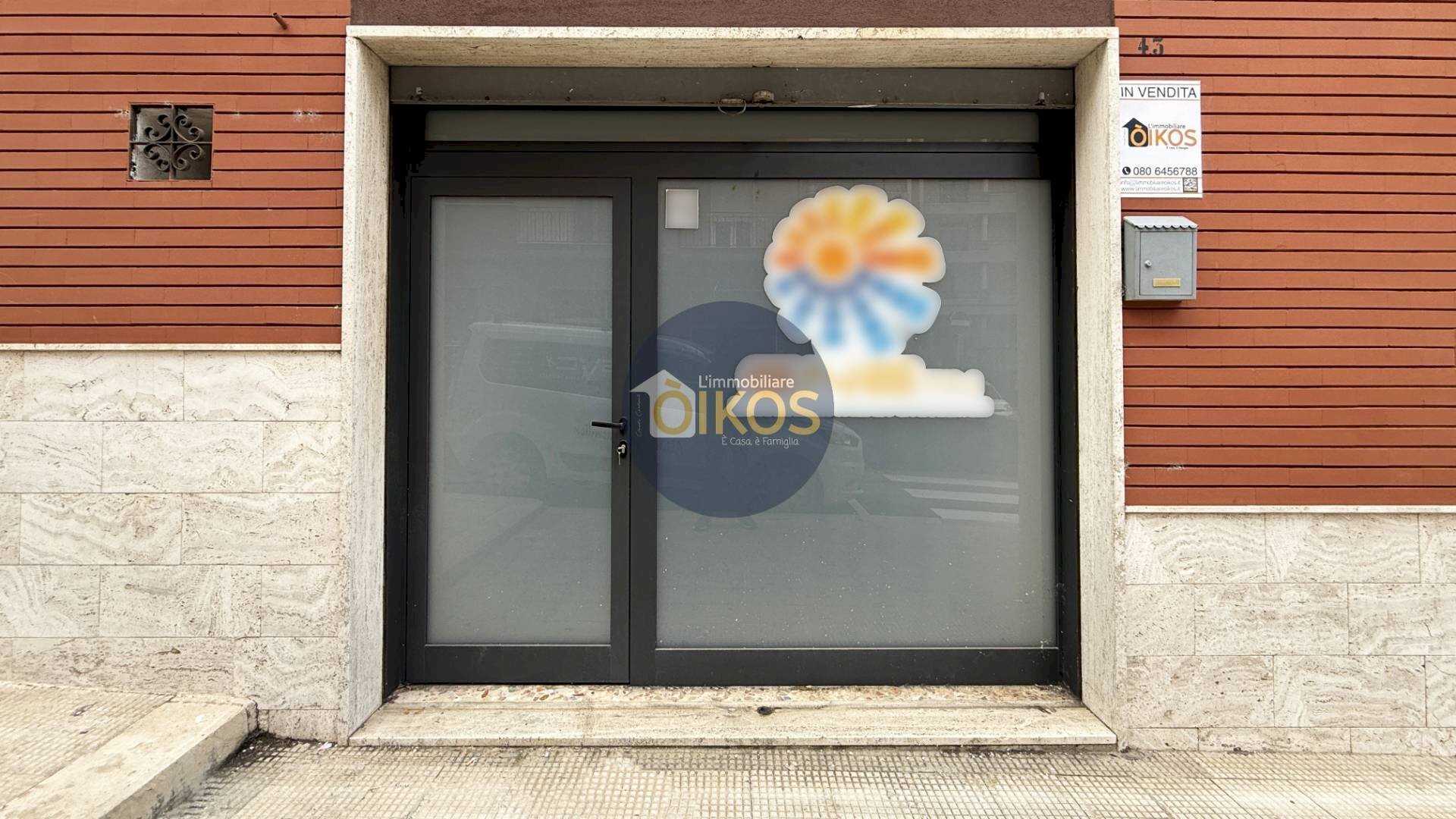 Foto 2 - Commercial Premises Via Della Conciliazione
 
43, Putignano - photo 2