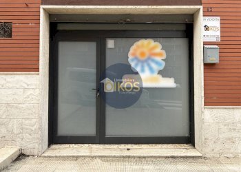 Foto 2 - Commercial Premises Via Della Conciliazione
 
43, Putignano - photo 2