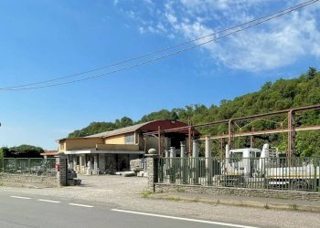 Foto 2 - Capannone via europa
 
22, Leggiuno - foto 2