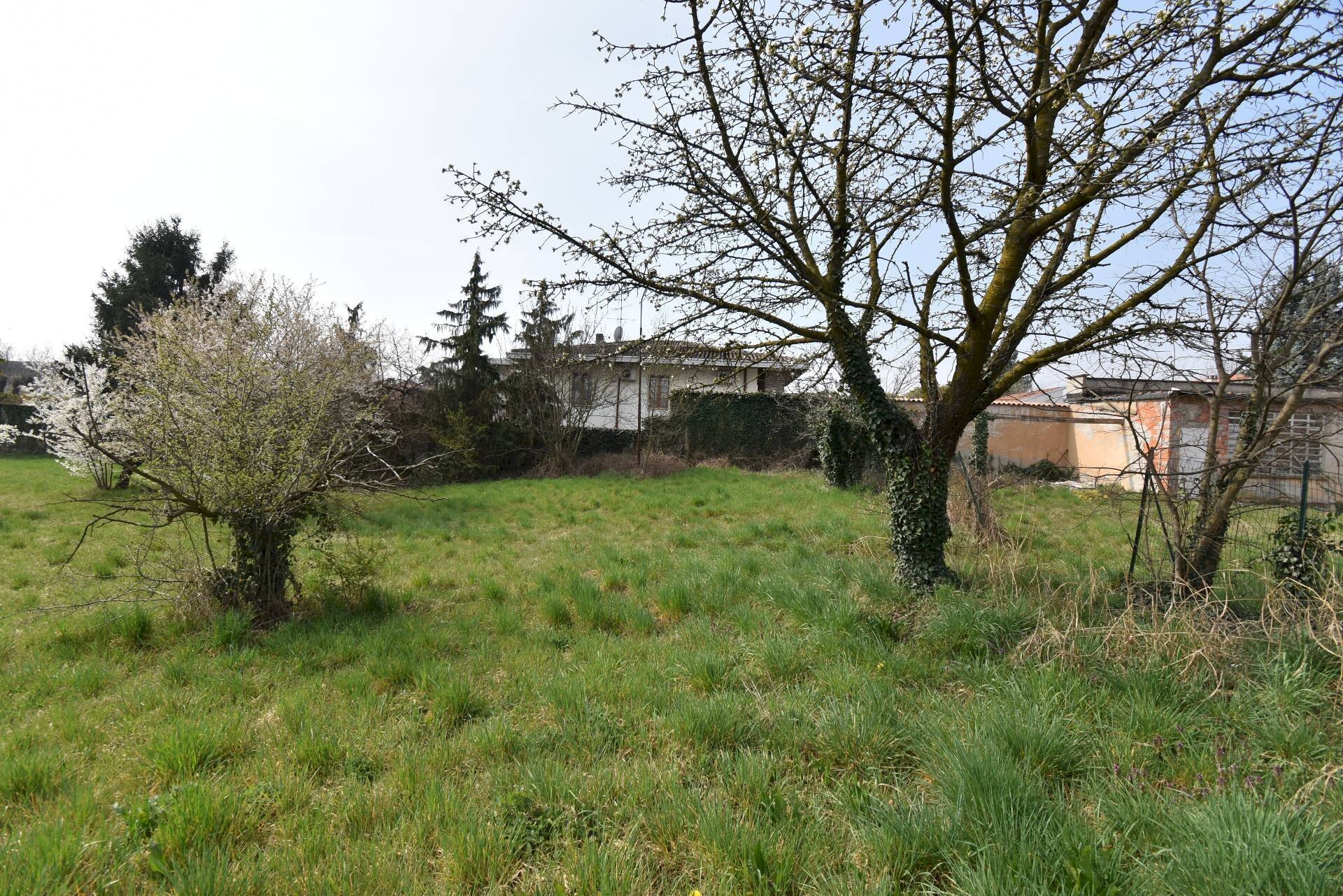Foto 1 - Building land VIA SANT UMBERTO
 
17, Turbigo - photo 1