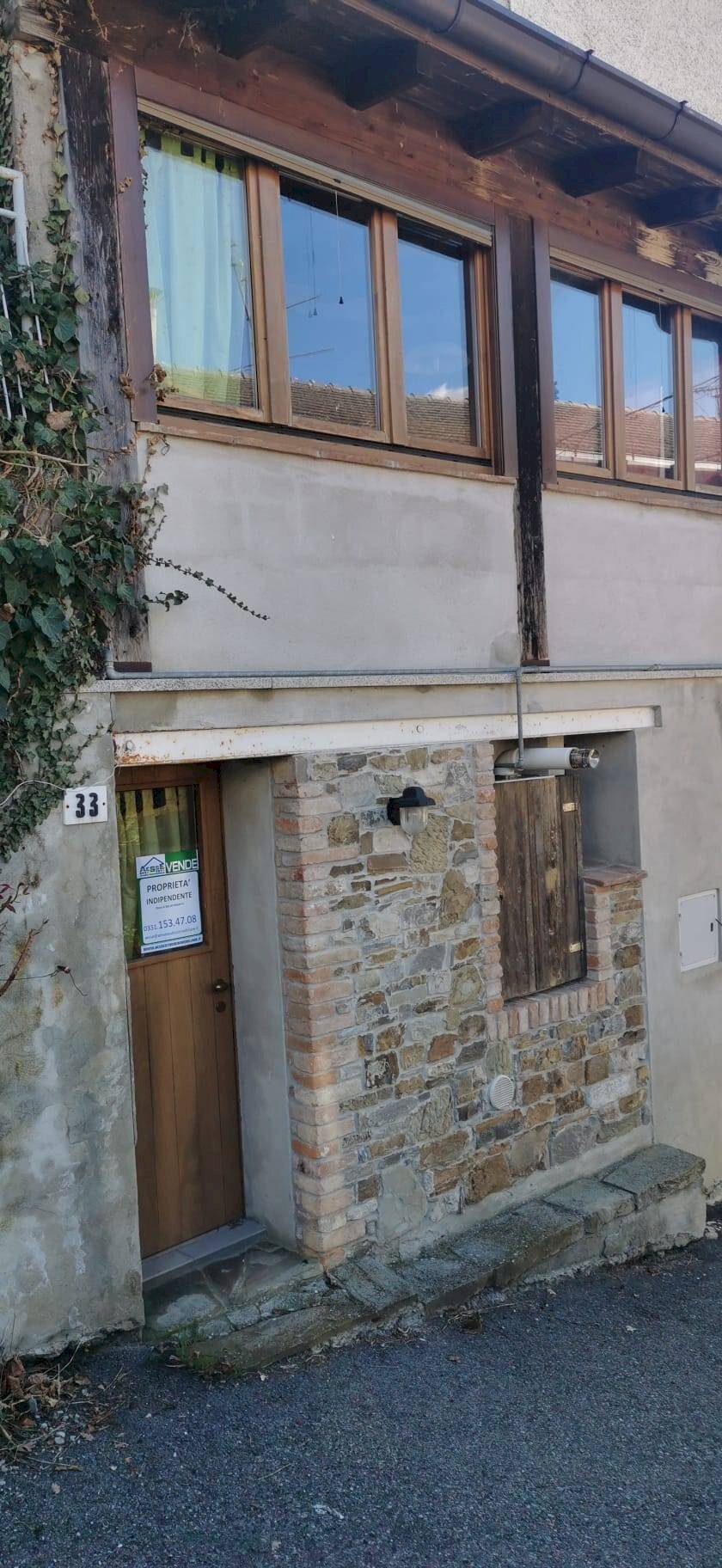 Foto 2 - Trilocale LOCALITA' IL POGGIO
 
33, Farini - foto 2