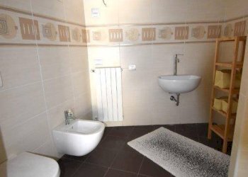 Foto 42 - Trilocale VIA GERMIGNAGA
 
1, Brezzo di Bedero - foto 42