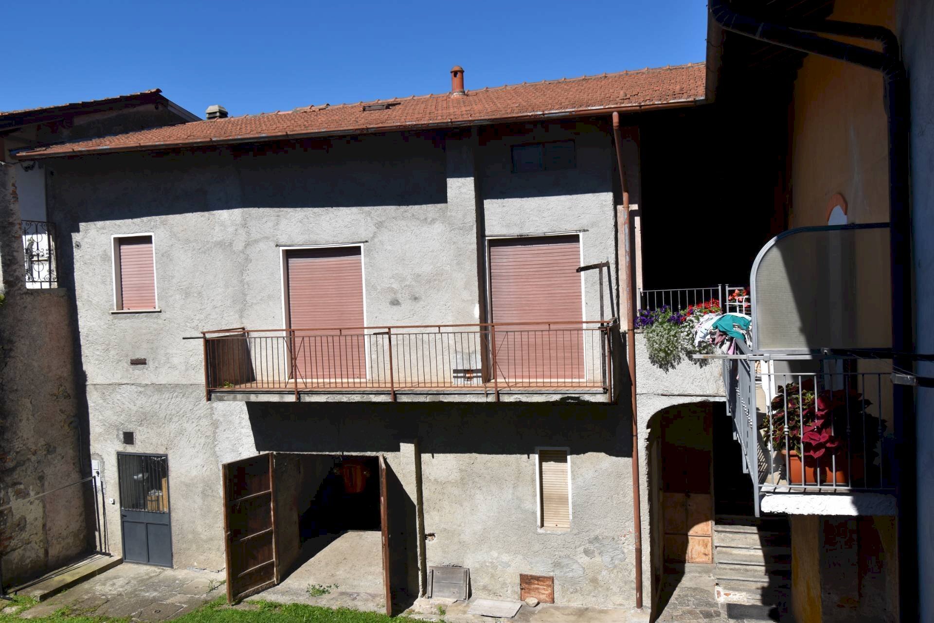 Foto 2 - Casa semi indipendente VIA MARINO
9, Laveno-Mombello - foto 2