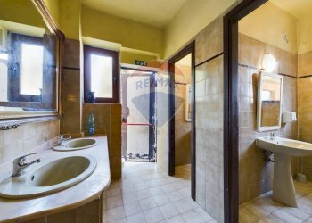 Bagno - Commercial Activity Via Cassia, Campagnano di Roma - photo 28