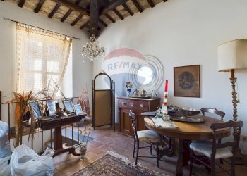 Sala da pranzo - Trilocale Via XX Settembre
 
38, Formello - foto 15