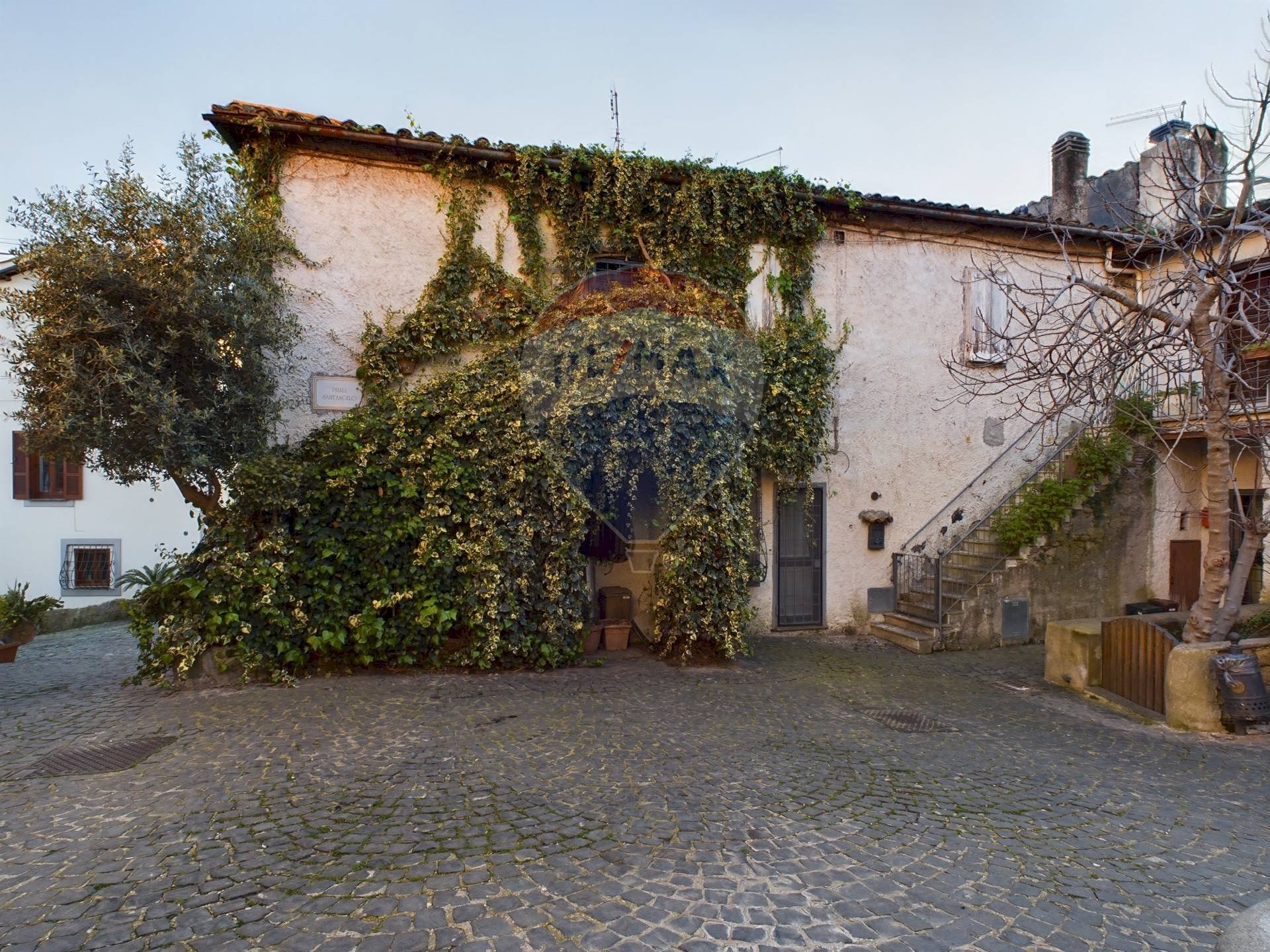 Casa all\'aperto - Appartamento Piazza Sant'Angelo
 
7, Formello - foto 1