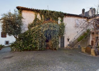 Casa all\'aperto - Appartamento Piazza Sant'Angelo
 
7, Formello - foto 1