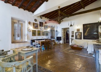 Sala da pranzo - Appartamento Piazza Sant'Angelo
 
7, Formello - foto 18