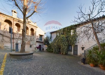 Edificio all\'aperto - Appartamento Piazza Sant'Angelo
 
7, Formello - foto 28