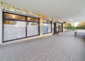 Terrazza - Locale Commerciale Via Pio la Torre
 
4, Formello - foto 2