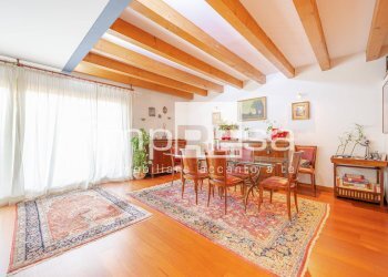 zona pranzo primo piano - Appartamento Via felisati, Venezia - foto 1