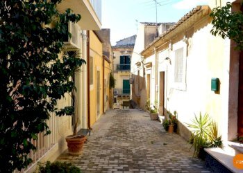 Casa con Terrazzo a Noto Centro Storico (1) - Casa indipendente Ronco Concordia, Noto - foto 8