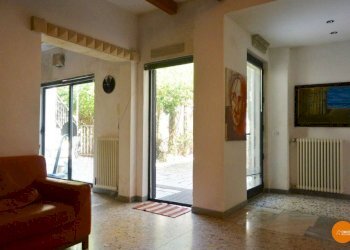 Casa in centro storico con giardino via P. Capponi - Casa indipendente Via Pier Capponi
 
18, Noto - foto 18