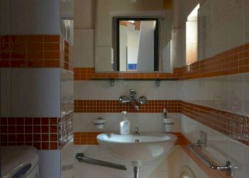 Casa in centro storico con giardino via P. Capponi - Casa indipendente Via Pier Capponi
 
18, Noto - foto 31