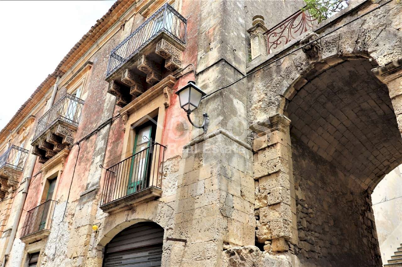 Appartamento in palazzo d\'epoca 2 - Casa indipendente Via Carlo Alberto, Palazzolo Acreide - foto 2