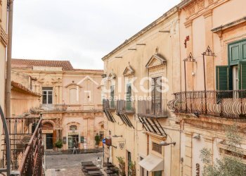 Foto 2 - Casa indipendente Via Rocco Pirri
 
1, Noto - foto 2