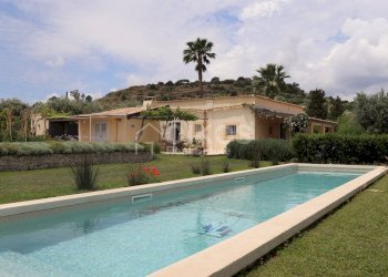 Foto 1 - Villa via Napoli
 
37, Noto - foto 1