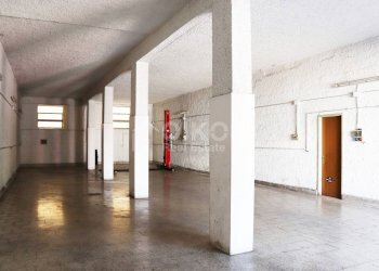 Foto 2 - Locale Commerciale viale principe di piemonte
 
98, Noto - foto 2