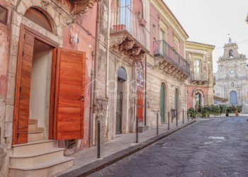 Foto 1 - Casa indipendente via duca d'aosta
 
1, Palazzolo Acreide - foto 1