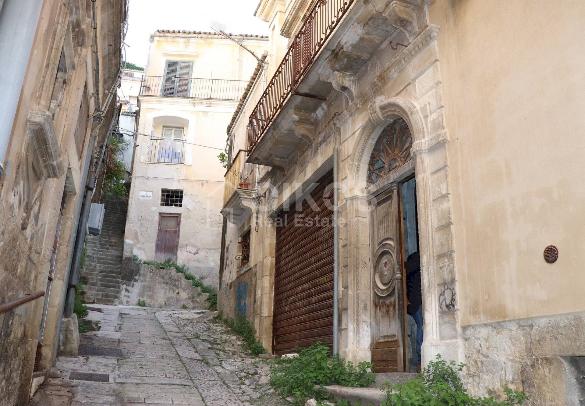 Foto 2 - Stabile - Palazzo Via Vincenzo Albanese
 
10, Modica - foto 2