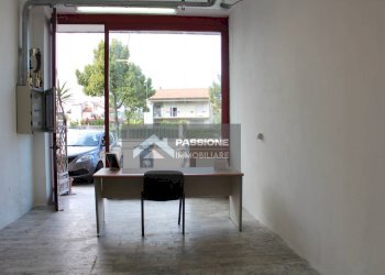 Foto 6 - Locale Commerciale via san giovanni
 
107, Colonnella - foto 6