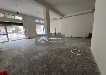 Foto 20 - Locale Commerciale via trieste 56-58
 
56-58, Giulianova - foto 19