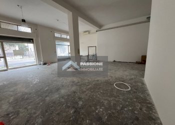 Foto 21 - Locale Commerciale via trieste 56-58
 
56-58, Giulianova - foto 20