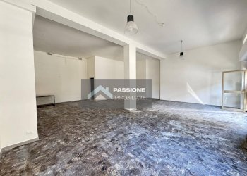 Foto 11 - Locale Commerciale via trieste 56-58
 
56-58, Giulianova - foto 10