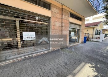 Foto 28 - Locale Commerciale via trieste 56-58
 
56-58, Giulianova - foto 27