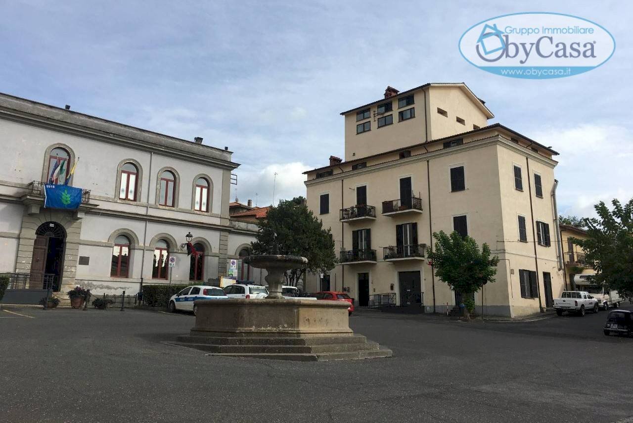 Foto 3 - Trilocale Piazza del Campo
 
11, Canale Monterano - foto 3