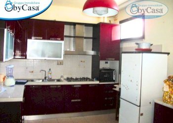 Foto 11 - Trilocale Piazza del Campo
 
11, Canale Monterano - foto 11