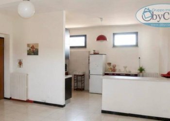 Foto 3 - Three-room apartment Piazza del Campo
 
11, Canale Monterano - photo 3