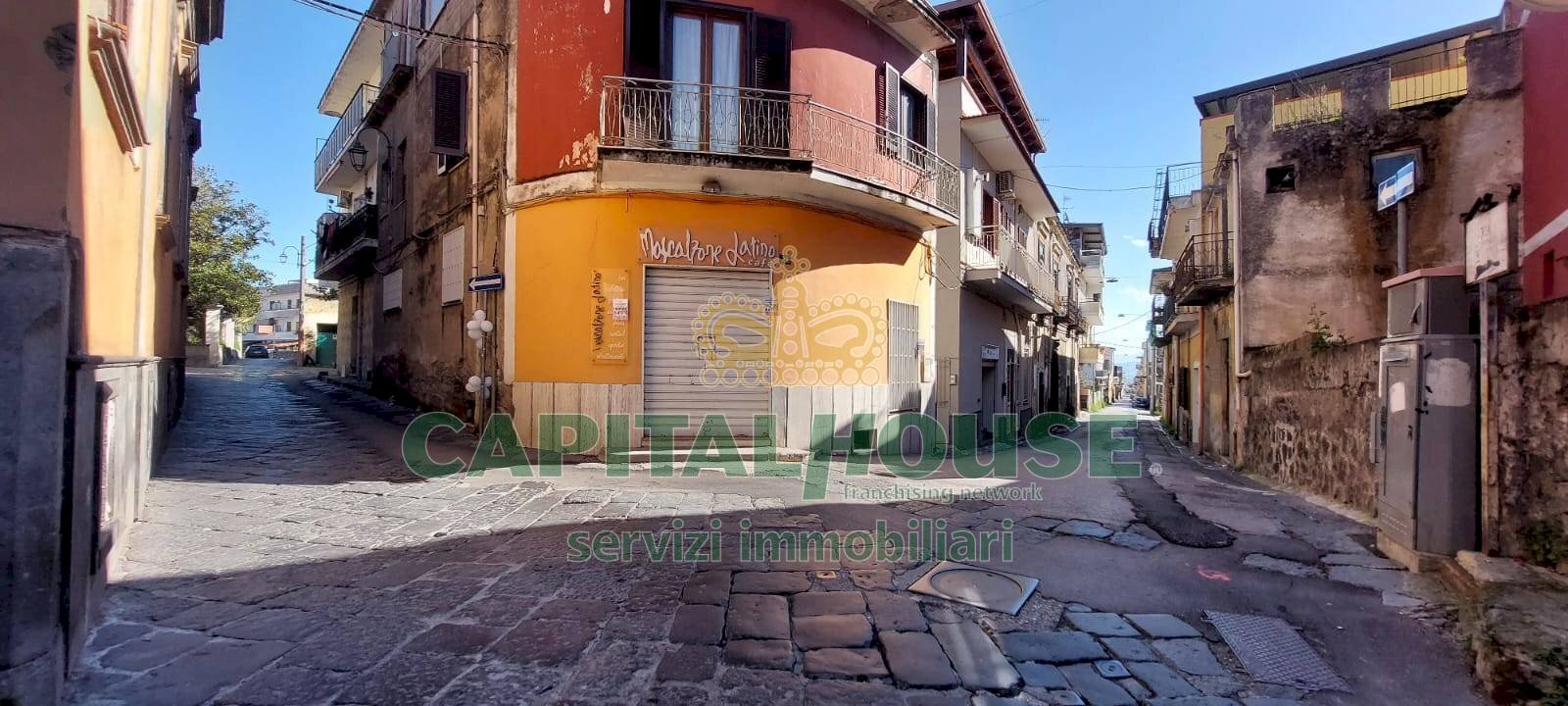 Foto 1 - Commercial Premises via Avini, Terzigno - photo 1