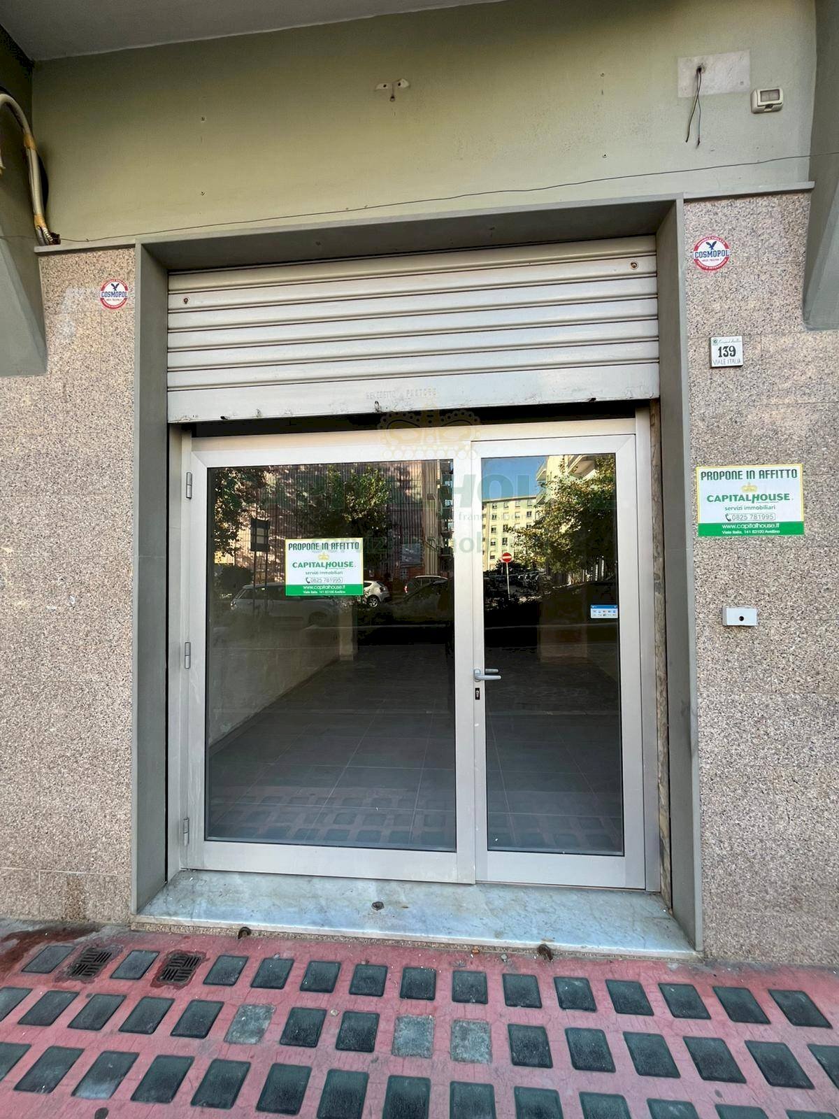 Foto 2 - Commercial Premises Viale Italia, Avellino - photo 2