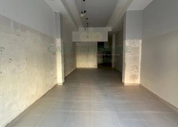 Foto 3 - Commercial Premises Viale Italia, Avellino - photo 3