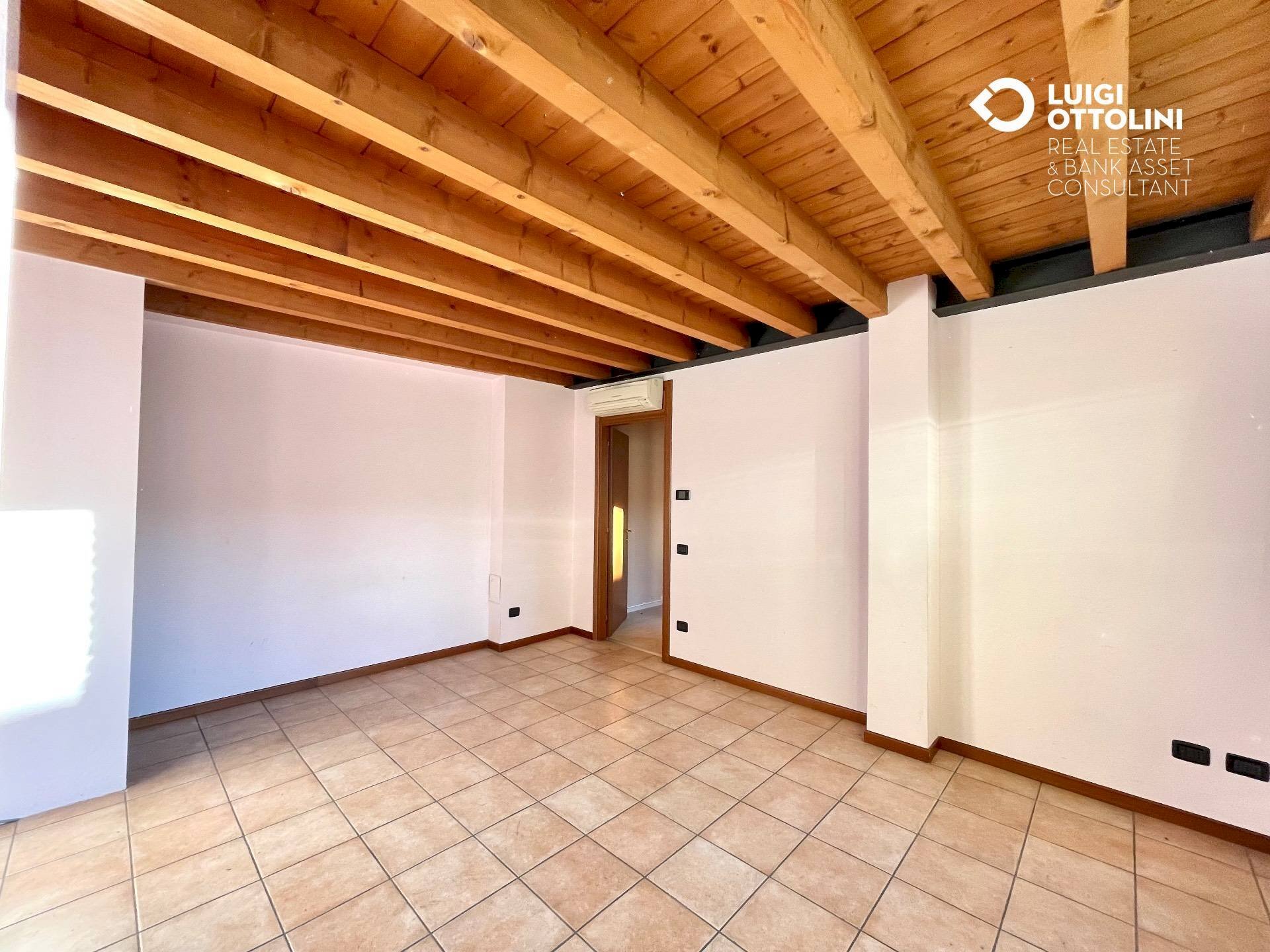 Foto 2 - Negozio via Guglielmo marconi
2, Verdellino - foto 2