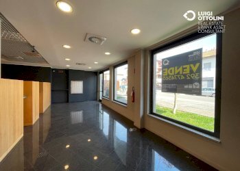 Foto 2 - Negozio via Campofiori
 
26, Almè - foto 2