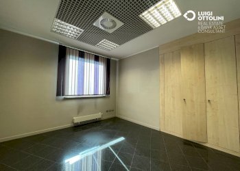 Foto 17 - Negozio via Campofiori
 
26, Almè - foto 17