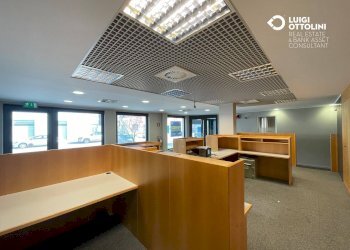 Foto 44 - Negozio via Campofiori
 
26, Almè - foto 44