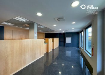 Foto 54 - Negozio via Campofiori
 
26, Almè - foto 54