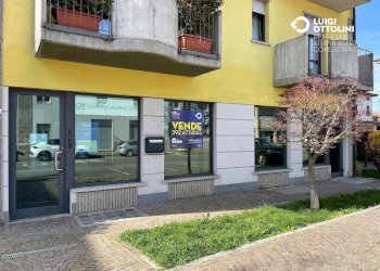 Foto 56 - Negozio via Campofiori
 
26, Almè - foto 56