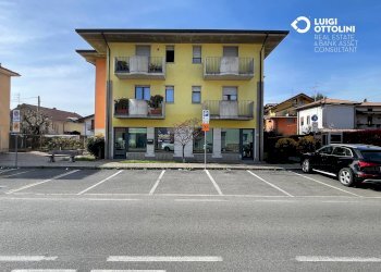 Foto 59 - Negozio via Campofiori
 
26, Almè - foto 59