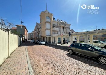 Foto 11 - Negozio via lissenzio
 
12, Lonate Pozzolo - foto 11